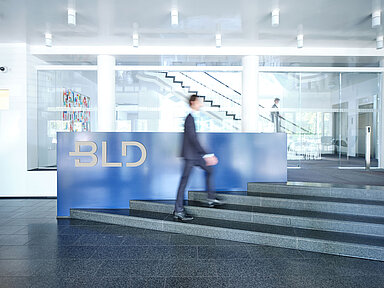 Keine Kostenpauschale bei Personenschäden (mit BLD-Anmerkung)