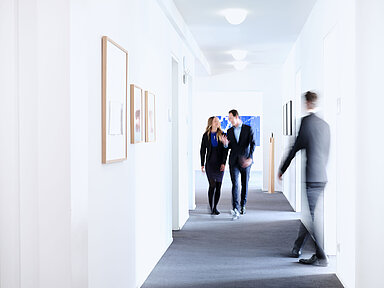 Keine Haftung eines Krankenhausträgers wegen einer vermeintlichen Corona-Ansteckung bei einem Patienten nach Entlassung (mit BLD-Anmerkung)